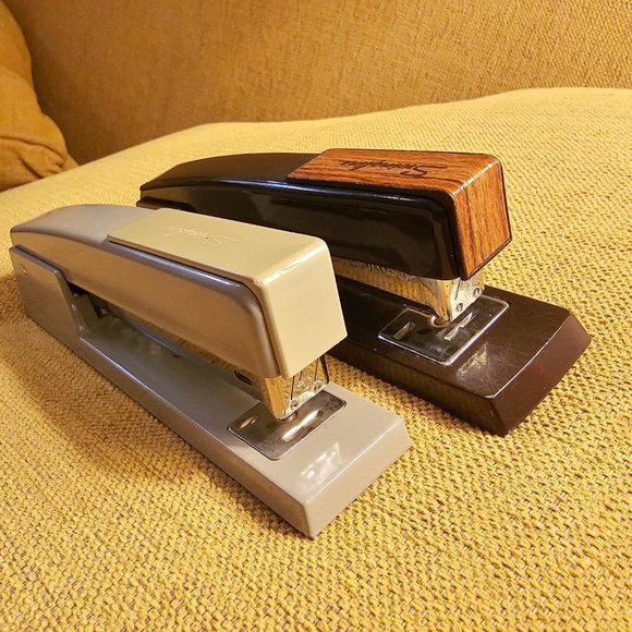 *SALE $45!* TWO (2) Vintage Swingline heavy steel office staplers (collectible?) - Picture 6 of 15
